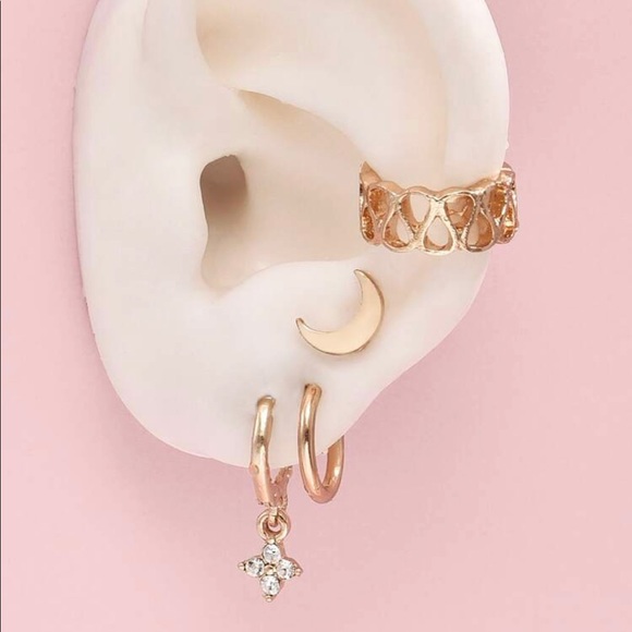 5 piece gold earring set - Picture 3 of 3